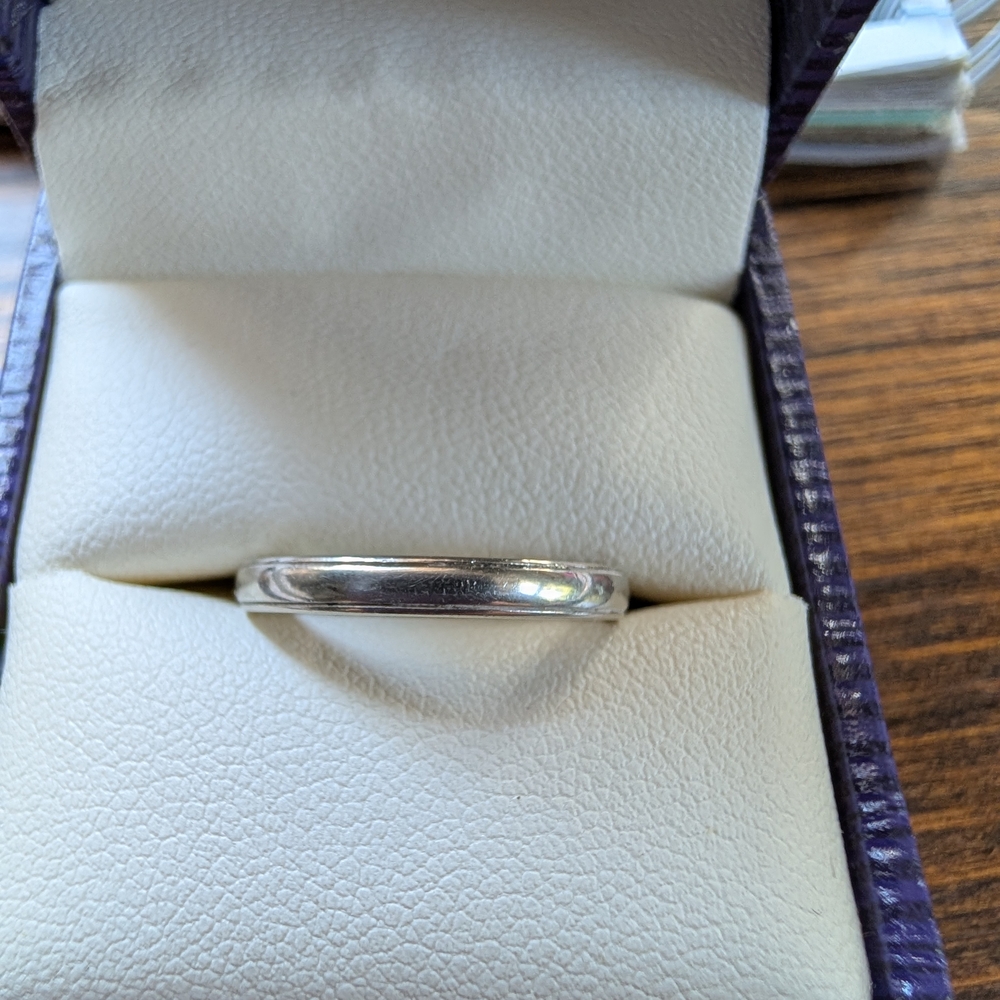 Vintage White Gold Women's Ring